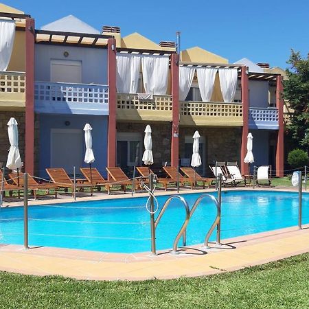 Ydna Family Hotel Apartments Posidi Exterior foto