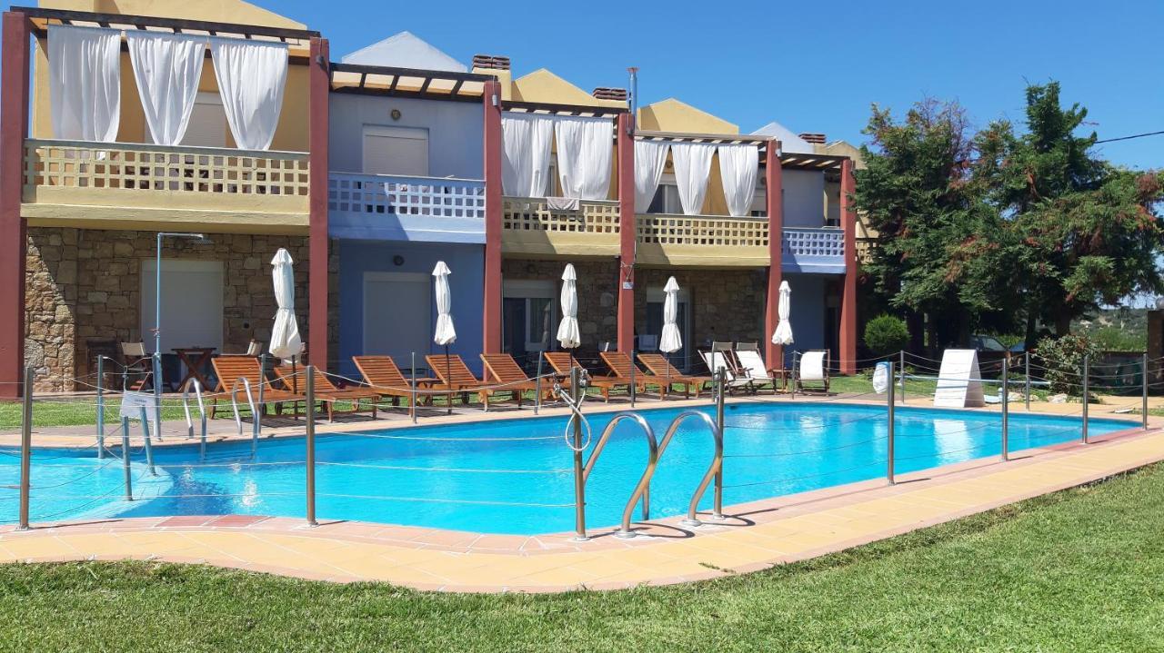 Ydna Family Hotel Apartments Posidi Exterior foto