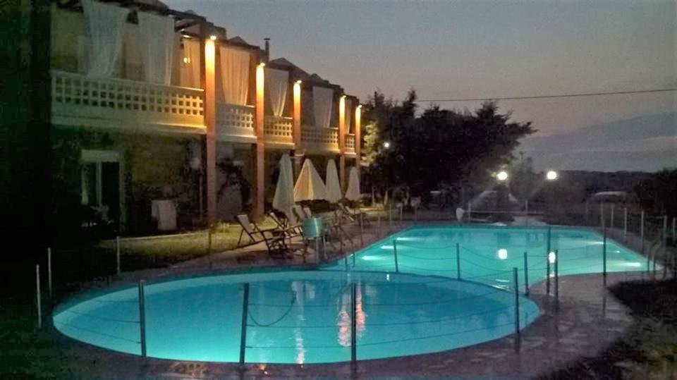 Ydna Family Hotel Apartments Posidi Exterior foto