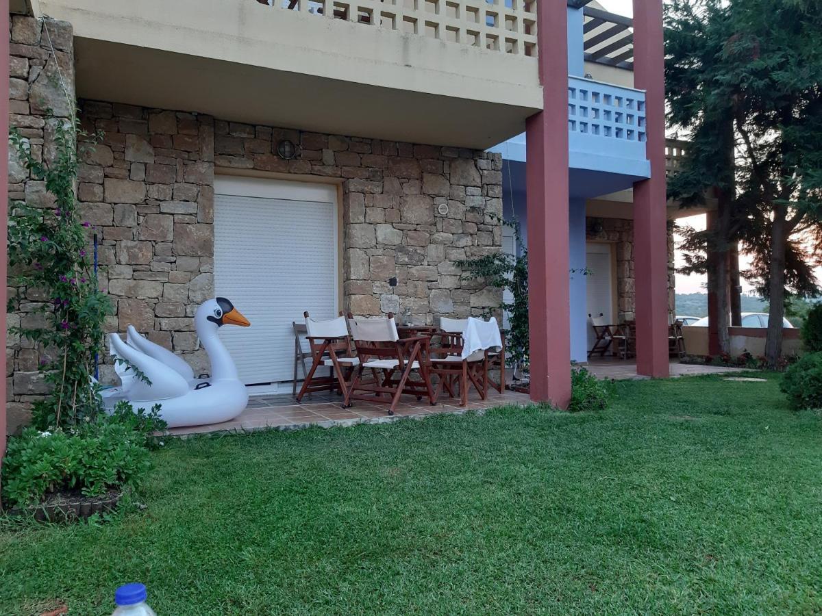 Ydna Family Hotel Apartments Posidi Exterior foto